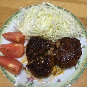 煮込みハンバーグ